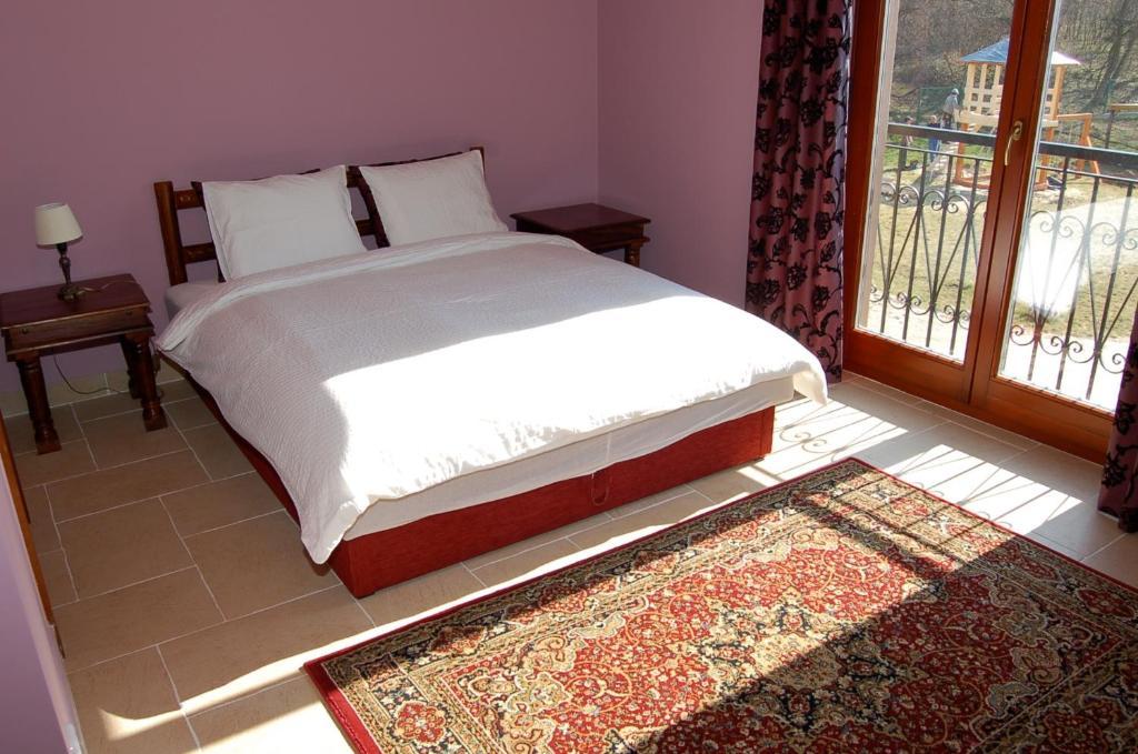 Malomdulo Farmhaz Pension Pilisborosjenő Kamer foto