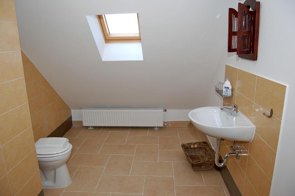 Malomdulo Farmhaz Pension Pilisborosjenő Kamer foto